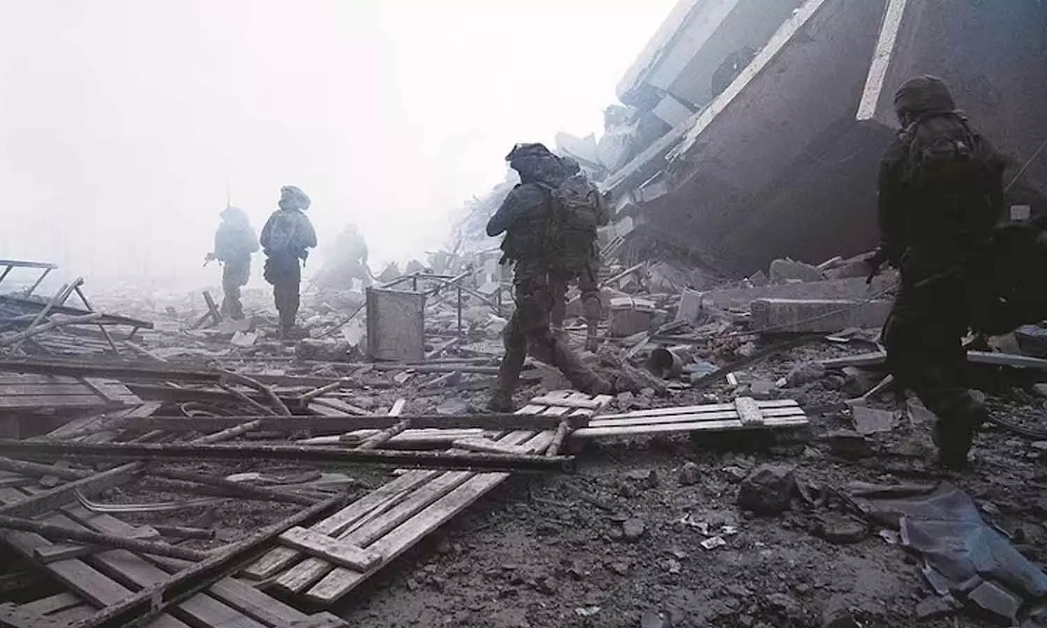 പുതുവർഷപ്പുലരിയിലും ഗസ്സയിൽ തീ തുപ്പി ഇസ്രായേൽ; കുട്ടികളടക്കം 21 പേർ കൊല്ലപ്പെട്ടു പുതുവർഷപ്പുലരിയിലും ഗസ്സയിൽ തീ തുപ്പി ഇസ്രായേൽ; കുട്ടികളടക്കം 21 പേർ കൊല്ലപ്പെട്ടു