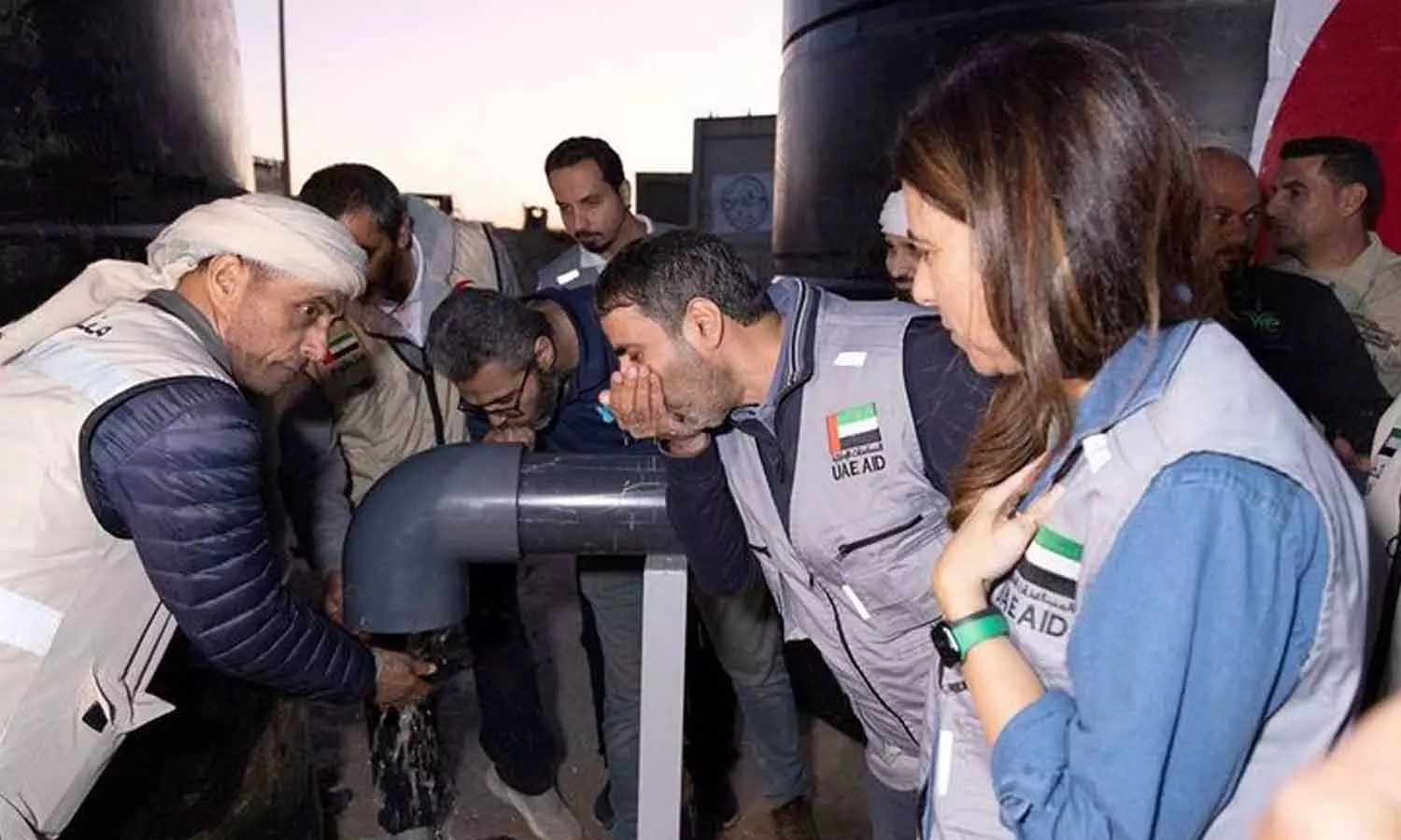 ഗസ്സയിൽ കുടിവെള്ളം ലഭ്യമാക്കാൻ: യു.എ.ഇ സ്ഥാപിച്ച കടൽവെള്ള ശുചീകരണ പ്ലാന്റ് വിപുലീകരിച്ചു ഗസ്സയിൽ കുടിവെള്ളം ലഭ്യമാക്കാൻ: യു.എ.ഇ സ്ഥാപിച്ച കടൽവെള്ള ശുചീകരണ പ്ലാന്റ് വിപുലീകരിച്ചു