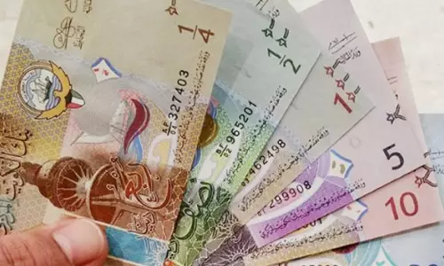 കുവൈത്തില്‍ കള്ളനോട്ടുമായി രണ്ടുപേരെ പിടികൂടി