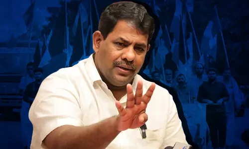 മുന്നാക്ക സമുദായങ്ങളില്‍ നിന്നുള്ളവരെ രാജിവെപ്പിച്ച് മന്ത്രിസഭയില്‍ പിന്നാക്ക വിഭാഗങ്ങളുടെ പ്രാതിനിധ്യം ഉറപ്പുവരുത്തണം - റസാഖ് പാലേരി