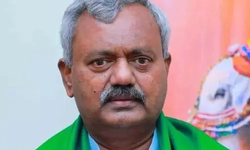 bjp mla somashekar meets karnataka deputy chief minister dk shivakumar