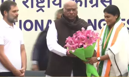 Y S Sharmila, Y S Sharmila joins Congress,Andhra CM Jagan’s sister Y S Sharmila,breaking news malayalam,വൈ.എസ് ശർമിള,