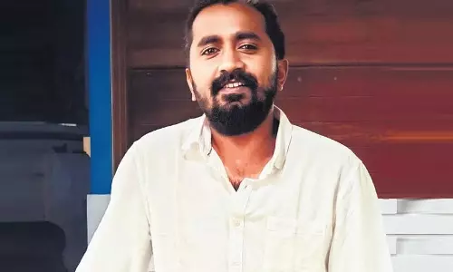 ട്രെന്റി ആയിട്ടുള്ള പൊളിറ്റിക്‌സുള്ള സിനിമ എന്ന നിലക്കല്ല ആട്ടം ചെയ്ത് - ആനന്ദ് ഏകര്‍ഷി