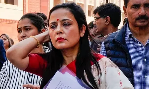 ലോക്സഭാംഗത്വം റദ്ദാക്കപ്പെട്ട മഹുവ മൊയ്ത്ര ഇന്ന് ഔദ്യോഗിക വസതി ഒഴിയും