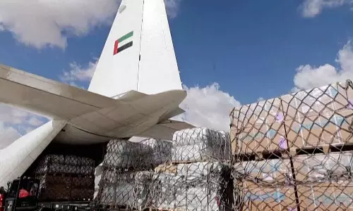 ഗസ്സയുടെ തണുപ്പകറ്റാൻ യു.എ.ഇ; ​ 4 ലക്ഷം ശൈത്യകാല ജാക്കറ്റുകൾ കൈമാറും