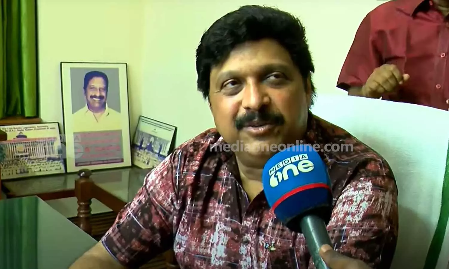 കെ.എസ്.ആർ.ടി.സി ജീവനക്കാർക്ക് തുറന്ന കത്തെഴുതും; സംസ്ഥാനത്തിന്റെ സ്ഥിതി ധരിപ്പിക്കും-ഗണേഷ് കുമാർ കെ.എസ്.ആർ.ടി.സി ജീവനക്കാർക്ക് തുറന്ന കത്തെഴുതും; സംസ്ഥാനത്തിന്റെ സ്ഥിതി ധരിപ്പിക്കും-ഗണേഷ് കുമാർ