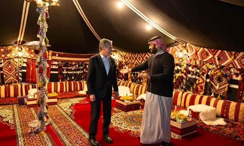 Crown Prince emphasizes peace path restoration for Palestinian rights in Blinken meeting