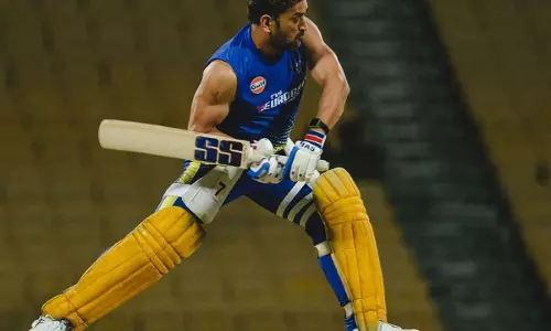 തലയുടെ കളി കാണാനൊരുങ്ങിക്കോളൂ;  ആരാധകർക്കായി ധോണിയുടെ വീഡിയോ