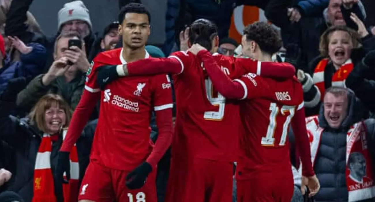 കരബാവോ കപ്പ്: ആൻഫീൽഡിൽ ലിവർപൂൾ തേരോട്ടം കരബാവോ കപ്പ്: ആൻഫീൽഡിൽ ലിവർപൂൾ തേരോട്ടം