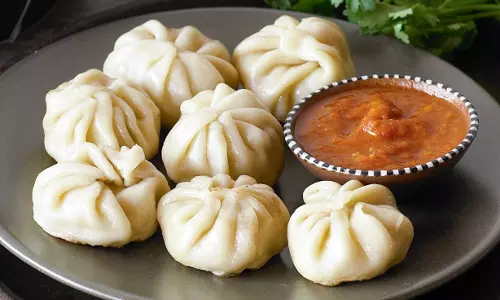 Momos