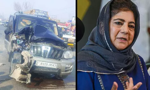 car accident,Mehbooba Mufti, south Kashmir’s Anantnag,Mehbooba Mufti car accident,latest national news,ദേശീയ വാര്‍ത്തകള്‍,മെഹ്ബൂബ മുഫ്തി