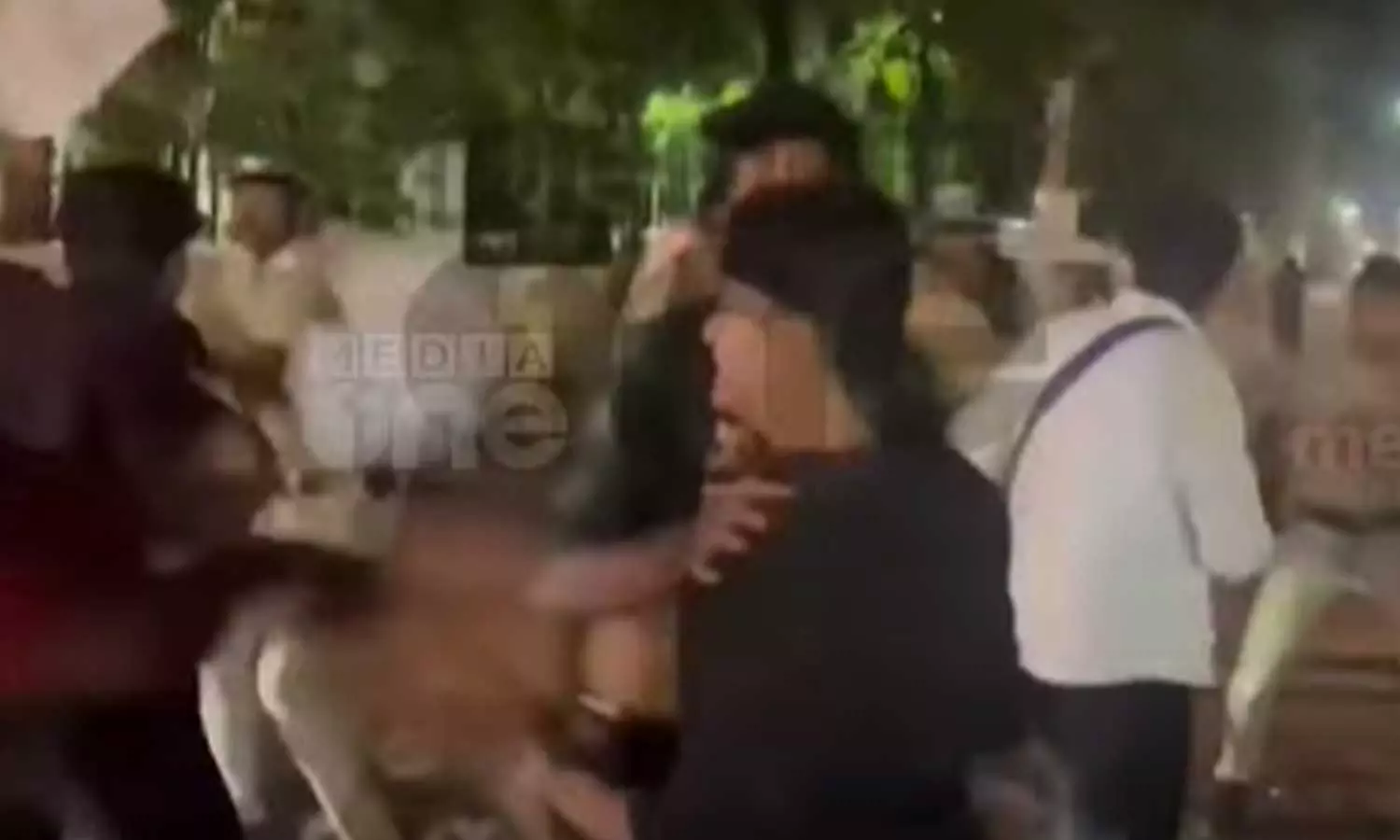 Bail for SFI activists in protest against Governor