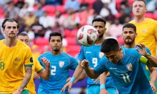 ഏഷ്യാ കപ്പിൽ ആസ്‌ത്രേലിയക്കെതിരെ കോട്ടകെട്ടി ഇന്ത്യ; ആദ്യ പകുതി സമനിലയിൽ