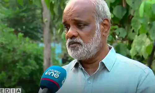 ഭരണാധികാരികളുടെ സഞ്ചാരം സ്തുതിപാഠക സംഘവുമായി; പി.സുരേന്ദ്രൻ ഭരണാധികാരികളുടെ സഞ്ചാരം സ്തുതിപാഠക സംഘവുമായി; പി.സുരേന്ദ്രൻ