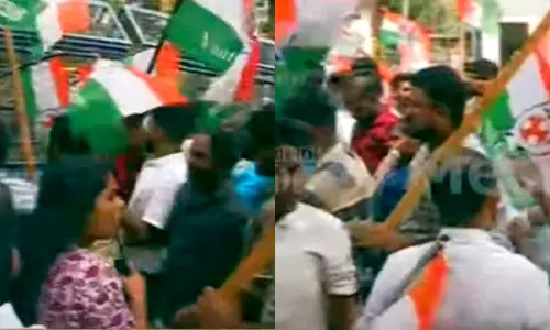 Alappuzha, Youth Congress march,breaking news malayalam,ആലപ്പുഴ കോണ്‍ഗ്രസ്,യൂത്ത് കോണ്‍ഗ്രസ് മാര്‍ച്ച്,രാഹുല്‍ മാങ്കൂട്ടത്തില്‍,പൊലീസ് ലാത്തിപ്രയോഗം