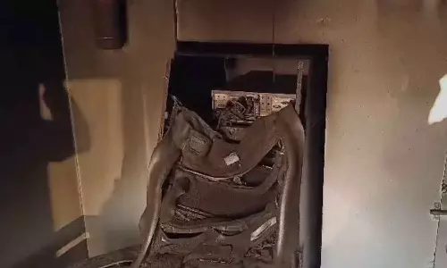 ₹ 21 Lakh Cash Burnt After Thieves Open ATM Using Gas Cutter