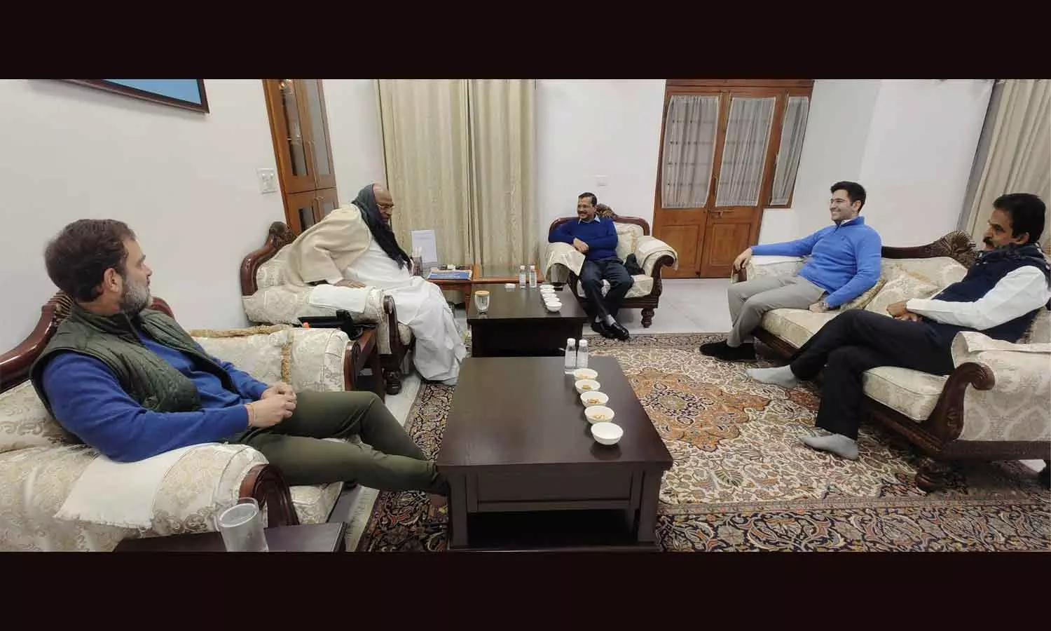 AAP, Congress Tie Up For Chandigarh mayoral election AAP, Congress Tie Up For Chandigarh mayoral election