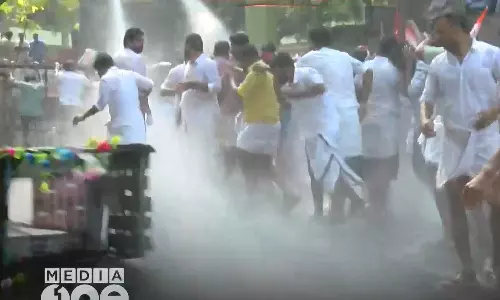 The Youth Congress protest continues against the arrest of Rahul Manmkootathil across the state, Protest against Rahul Manmkootathil arrest