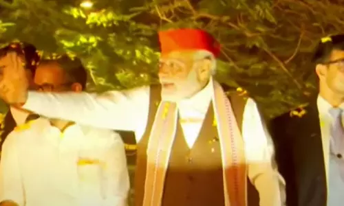 പ്രധാനമന്ത്രി കൊച്ചിയിൽ; റോഡ് ഷോ ആരംഭിച്ചു