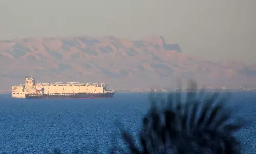 ചെങ്കടലിൽ കപ്പലിന് നേരെ വീണ്ടും ആക്രമണം; ചരക്കുകടത്ത് നിർത്തിവച്ചതായി ബ്രിട്ടീഷ് എണ്ണ കമ്പനി