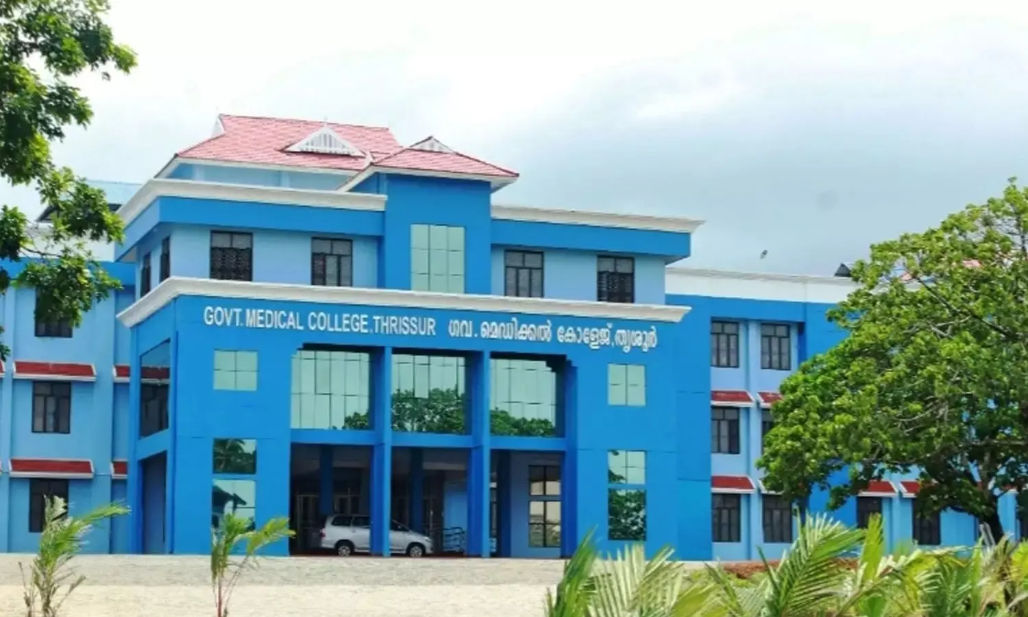 Thrissur Medical College,Doctor attack,latest malayalam news,തൃശൂർ മെഡിക്കൽ കോളജ്,ഡോക്ടര്ക്ക് മര്ദനം Thrissur Medical College,Doctor attack,latest malayalam news,തൃശൂർ മെഡിക്കൽ കോളജ്,ഡോക്ടര്ക്ക് മര്ദനം