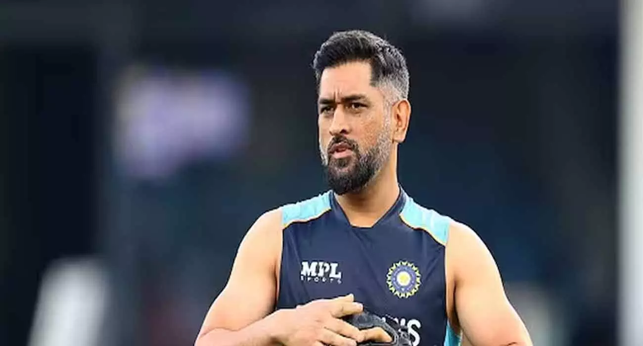 ക്രിക്കറ്റ് അക്കാദമി തർക്കം; ധോണിക്കെതിരെ മാനനഷ്ട കേസ് നൽകി മുൻ ബിസിനസ് പങ്കാളി