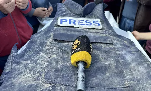 Wael Fanouneh news director of al-Quds TV killed by Israel in Gaza City, latest international news