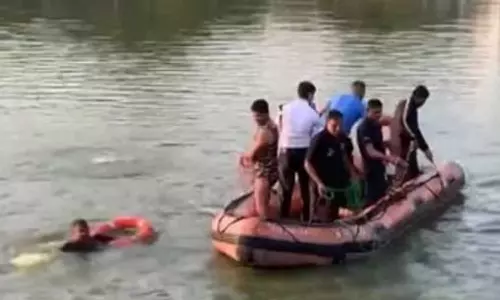 ഗുജറാത്തിൽ ബോട്ട് മറിഞ്ഞ് 14 സ്കൂൾ വിദ്യാർത്ഥികളുൾപ്പടെ 16 പേർ മുങ്ങി മരിച്ചു