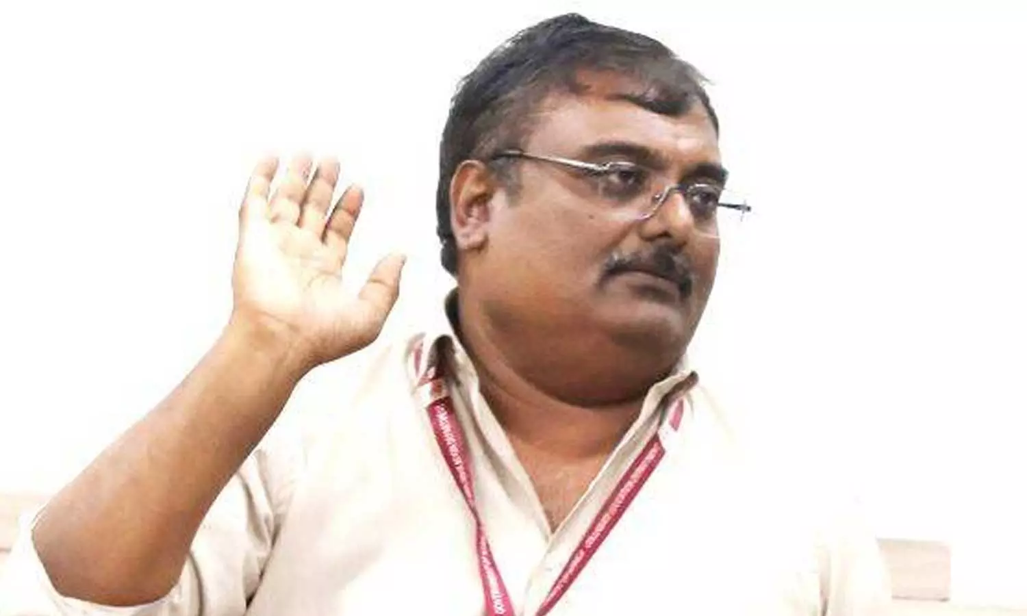 മഹാരാജാസ് കോളജ് പ്രിൻസിപ്പലിനെ സ്ഥലം മാറ്റി മഹാരാജാസ് കോളജ് പ്രിൻസിപ്പലിനെ സ്ഥലം മാറ്റി