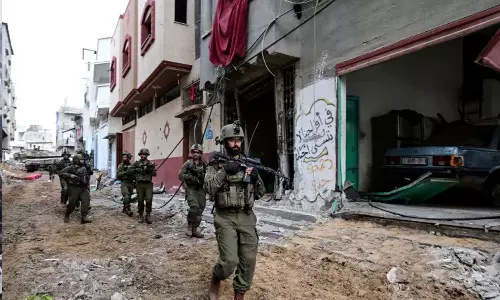 ‘സൈന്യം ഞങ്ങളുടെ തുണിയുരിഞ്ഞു, തോക്ക് കാണിച്ച് ഭീഷണിപ്പെടുത്തി മർദിച്ചു’ ഇസ്രായേൽ സൈന്യത്തിന്റെ ക്രൂരതകൾ വിവരിച്ച് ഫലസ്തീനി വനിത