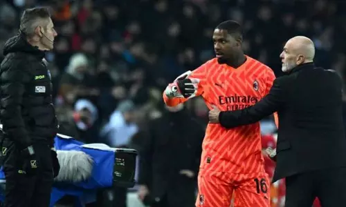 ഫുട്‌ബോളിൽ വീണ്ടും വംശീയാധിക്ഷേപം; എസി മിലാൻ ഗോൾകീപ്പർ മൈതാനം വിട്ടു