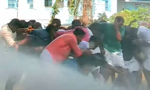 youth congress protest