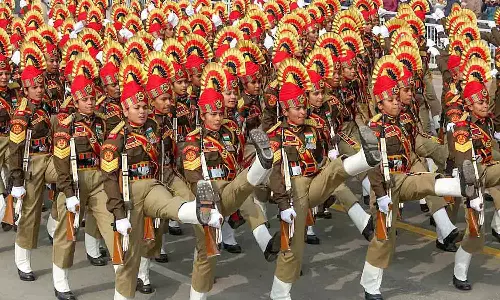 75ാമത് റിപ്പബ്ലിക് ദിനാഘോഷ നിറവിൽ രാജ്യം:   സൈനിക ശക്തി വിളിച്ചോതി ഡൽഹിയിൽ പരേഡ്