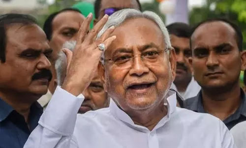 ഗവർണറുമായി കൂടിക്കാഴ്ചക്ക് സമയം തേടി നിതീഷ് കുമാർ; എൻ.ഡി.എ പ്രവേശനത്തിൽ തീരുമാനം ഉടൻ ഗവർണറുമായി കൂടിക്കാഴ്ചക്ക് സമയം തേടി നിതീഷ് കുമാർ; എൻ.ഡി.എ പ്രവേശനത്തിൽ തീരുമാനം ഉടൻ