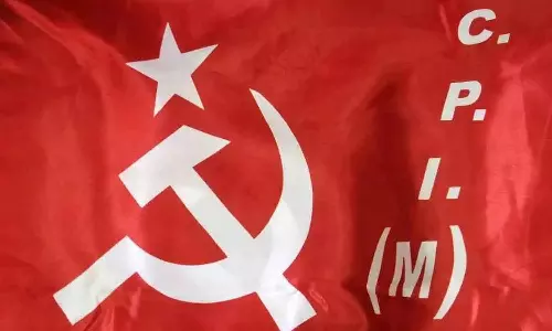 സി.പി.എം കേന്ദ്ര കമ്മിറ്റി യോഗത്തിൽ കോൺഗ്രസിന് രൂക്ഷ വിമർശനം