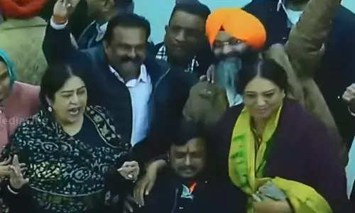 ഇന്ഡ്യ മുന്നണിയുടെ എട്ട് വോട്ടുകള് അസാധുവായി; ചണ്ഡീഗഢ് മുനിസിപ്പല് കോര്പറേഷന് മേയർ തെരഞ്ഞെടുപ്പിൽ ബിജെപിക്ക് അട്ടിമറി ജയം ഇന്ഡ്യ മുന്നണിയുടെ എട്ട് വോട്ടുകള് അസാധുവായി; ചണ്ഡീഗഢ് മുനിസിപ്പല് കോര്പറേഷന് മേയർ തെരഞ്ഞെടുപ്പിൽ ബിജെപിക്ക് അട്ടിമറി ജയം