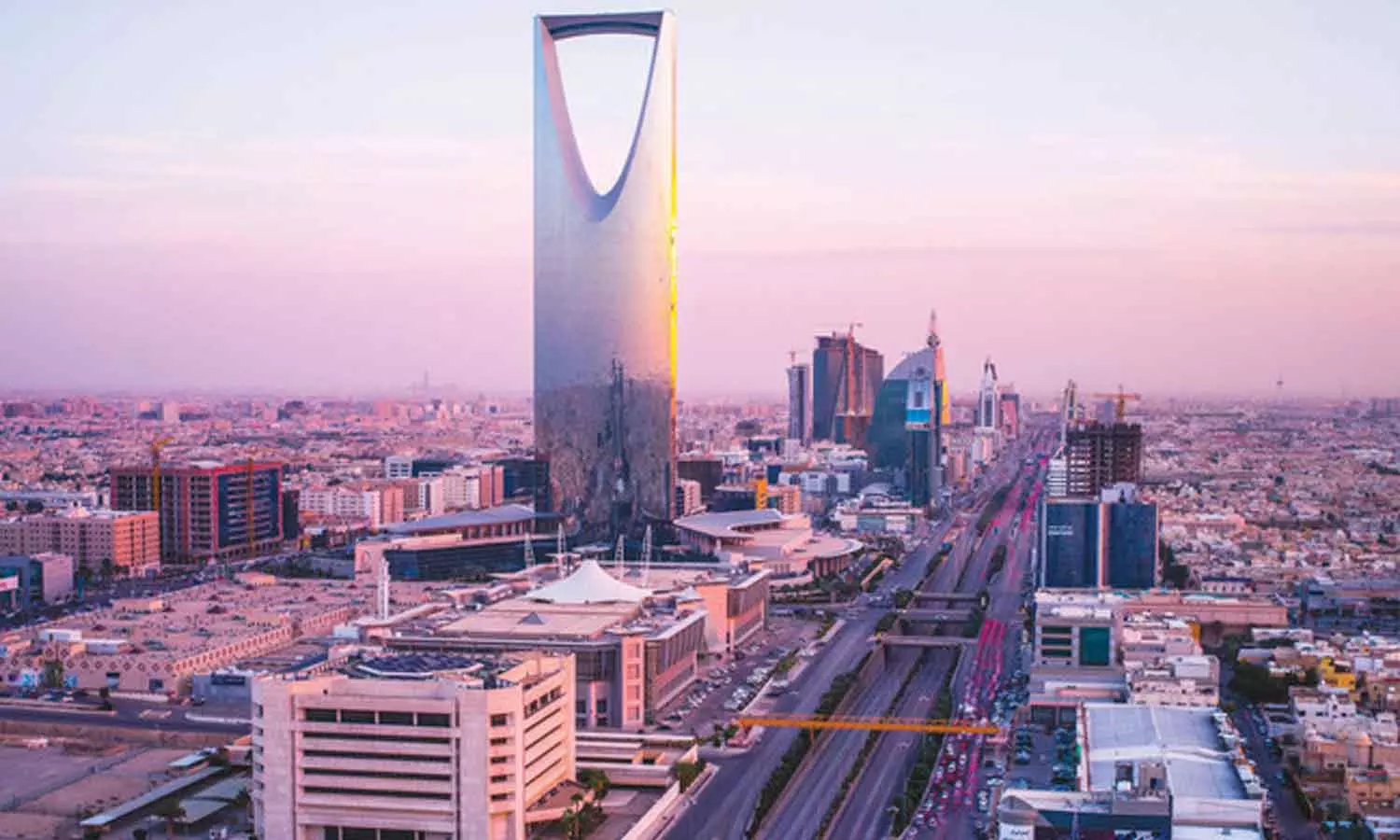 സൗദിയിൽ വ്യാപാര സ്ഥാപനങ്ങൾക്ക് പുതിയ നിയമം; സിവിൽ ഡിഫൻസിൽ നിന്നുള്ള ലൈസൻസ് നിർബന്ധം