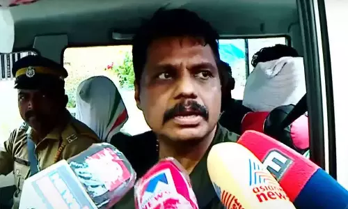 കാട്ടിൽ കുടുങ്ങിയ പൊലീസ് സംഘം തിരിച്ചെത്തി