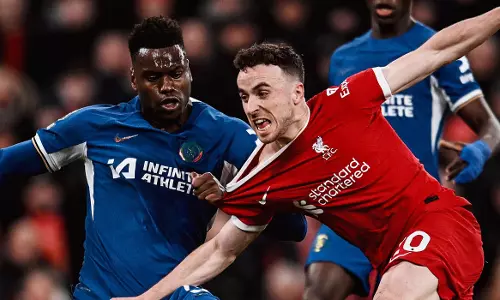 ചെൽസിയെ തുരത്തി ലിവർപൂൾ കുതിപ്പ്; ആൽവാരസ് കരുത്തിൽ സിറ്റി