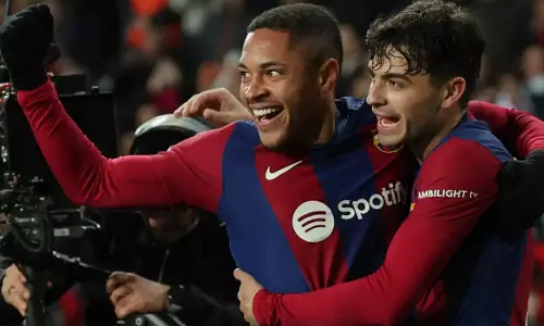 18 കാരൻ വിറ്റർ റോക്ക്‌സ്;  വിജയവഴിയിൽ തിരിച്ചെത്തി ബാഴ്‌സ