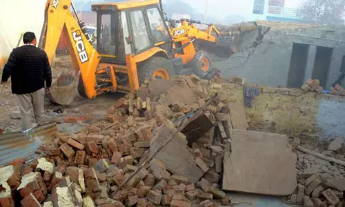 അറുന്നൂറ് വർഷം പഴക്കമുള്ള മസ്ജിദ് എന്ത് അടിസ്ഥാനത്തിലാണ് പൊളിച്ചതെന്ന് ഡൽഹി ഹൈകോടതി അറുന്നൂറ് വർഷം പഴക്കമുള്ള മസ്ജിദ് എന്ത് അടിസ്ഥാനത്തിലാണ് പൊളിച്ചതെന്ന് ഡൽഹി ഹൈകോടതി