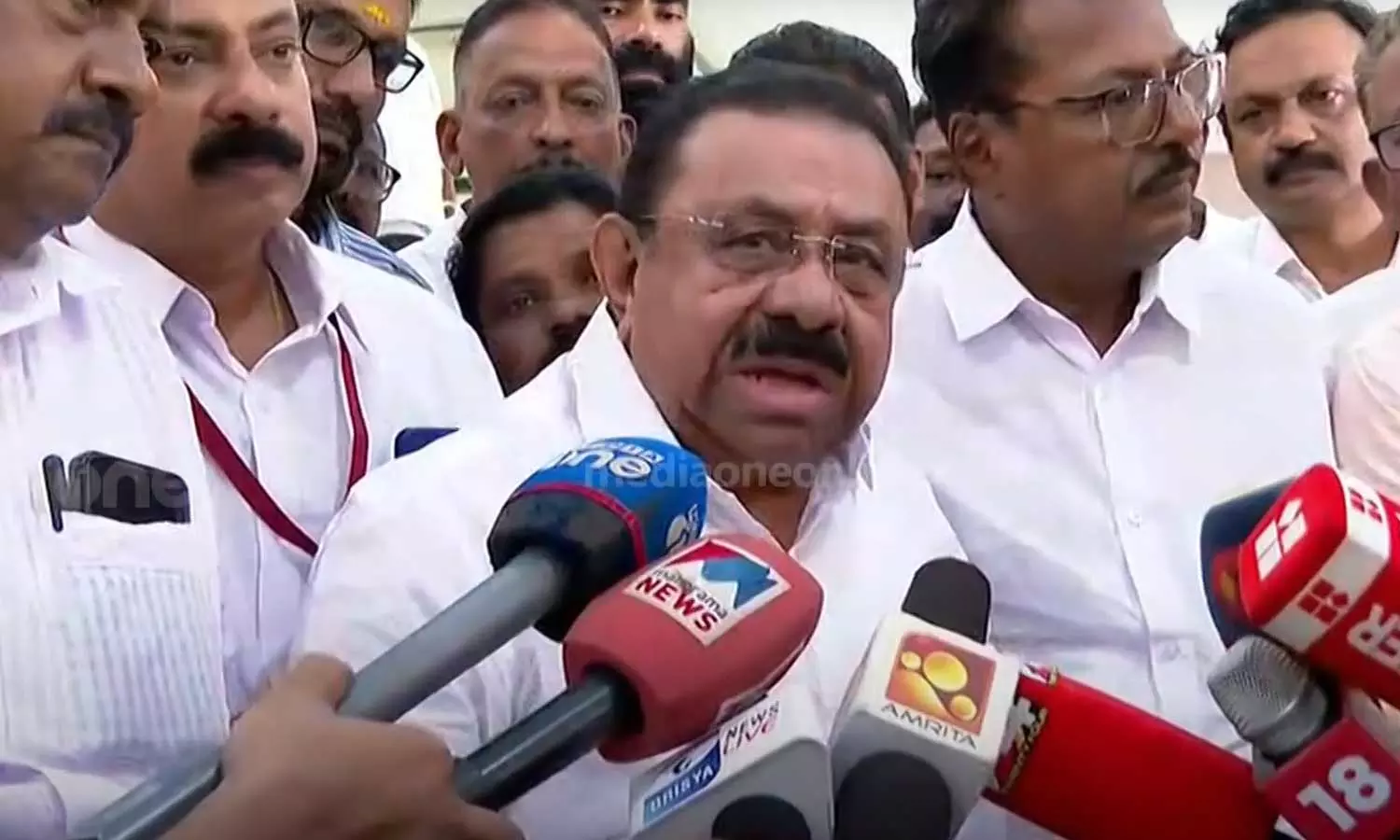 മുസ്ലിം ലീഗിന്റെ മൂന്നാം സീറ്റ് ആവശ്യം എ.ഐ.സി.സി നേതൃത്വത്തെ ധരിപ്പിക്കും- എം.എം ഹസന് മുസ്ലിം ലീഗിന്റെ മൂന്നാം സീറ്റ് ആവശ്യം എ.ഐ.സി.സി നേതൃത്വത്തെ ധരിപ്പിക്കും- എം.എം ഹസന്