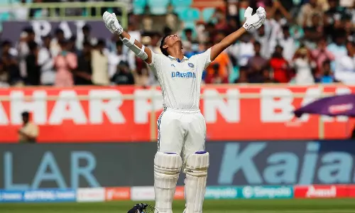 തകർപ്പൻ സെഞ്ചുറിയുമായി ജയ്സ്വാൾ; വിശാഖപട്ടണം ടെസ്റ്റിൽ ഇന്ത്യ ശക്തമായ നിലയിൽ തകർപ്പൻ സെഞ്ചുറിയുമായി ജയ്സ്വാൾ; വിശാഖപട്ടണം ടെസ്റ്റിൽ ഇന്ത്യ ശക്തമായ നിലയിൽ