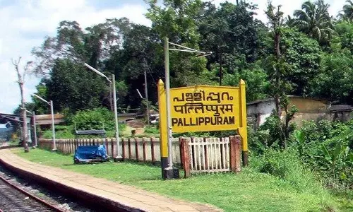 Young man dies in train accident in Palakkads Pallippuram, young man died after falling from the train which was running near the Pallippuram in Palakkad