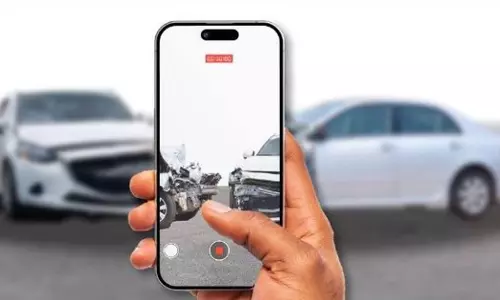 Ministry of Interior of Qatar warns those who record car accidents on mobile phones