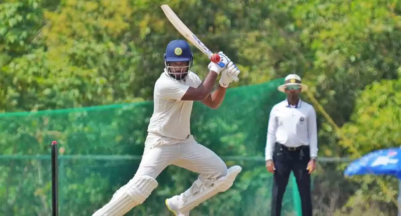 തകർത്തടിച്ച് അസ്ഹറുദ്ദീൻ; രഞ്ജിയിൽ പ്രതീക്ഷയോടെ കേരളം