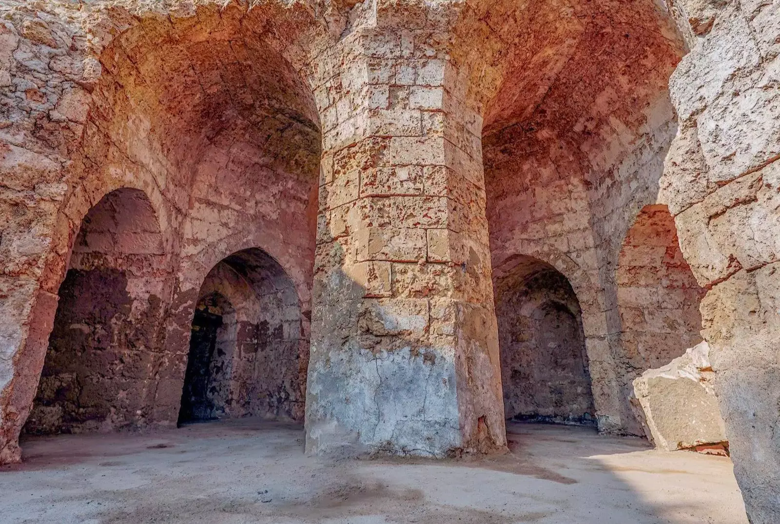 Jeddah Historic District Program Unearths 25,000 Fragments of Ancient Artifacts Jeddah Historic District Program Unearths 25,000 Fragments of Ancient Artifacts