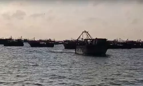 23 Tamil fishermen who crossed the sea border were caught by the Sri Lankan Navy