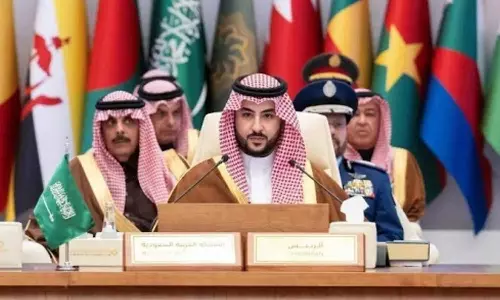 തീവ്രവാദത്തിനെതിരെ സംയുക്ത പോരാട്ടം; 100 മില്യണ് സഹായം പ്രഖ്യാപിച്ച് സൗദി തീവ്രവാദത്തിനെതിരെ സംയുക്ത പോരാട്ടം; 100 മില്യണ് സഹായം പ്രഖ്യാപിച്ച് സൗദി