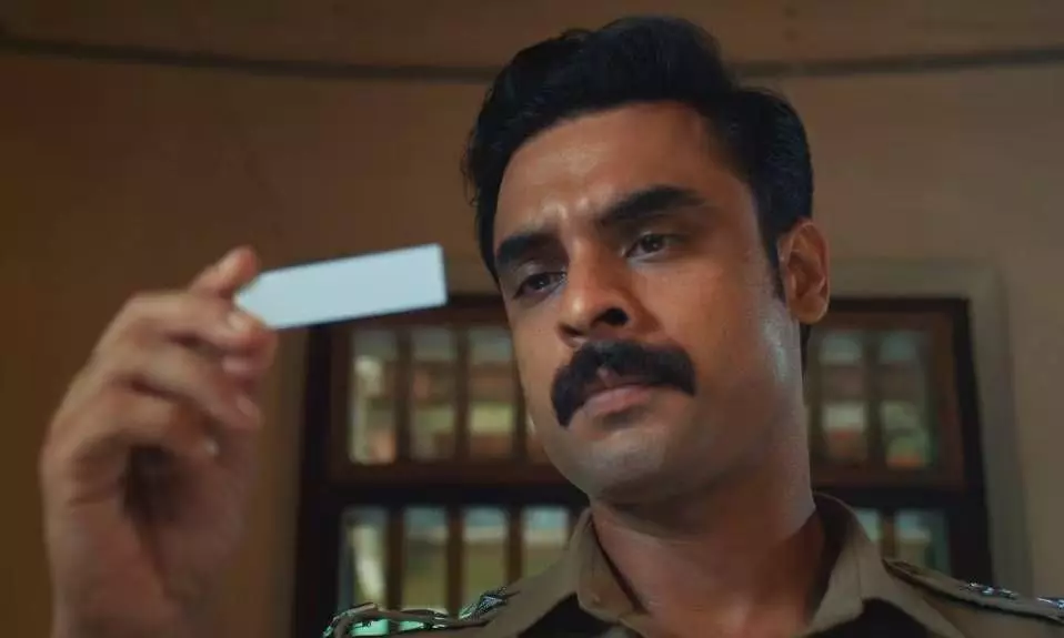 ‘‘സൂപ്പർ ഹീറോ അല്ല, സാധാരണ പൊലീസുകാരൻ’’; അന്വേഷിപ്പിൻ കണ്ടെത്തും ചിത്രത്തിലെ വേഷത്തെക്കുറിച്ച് ടൊവീനോ